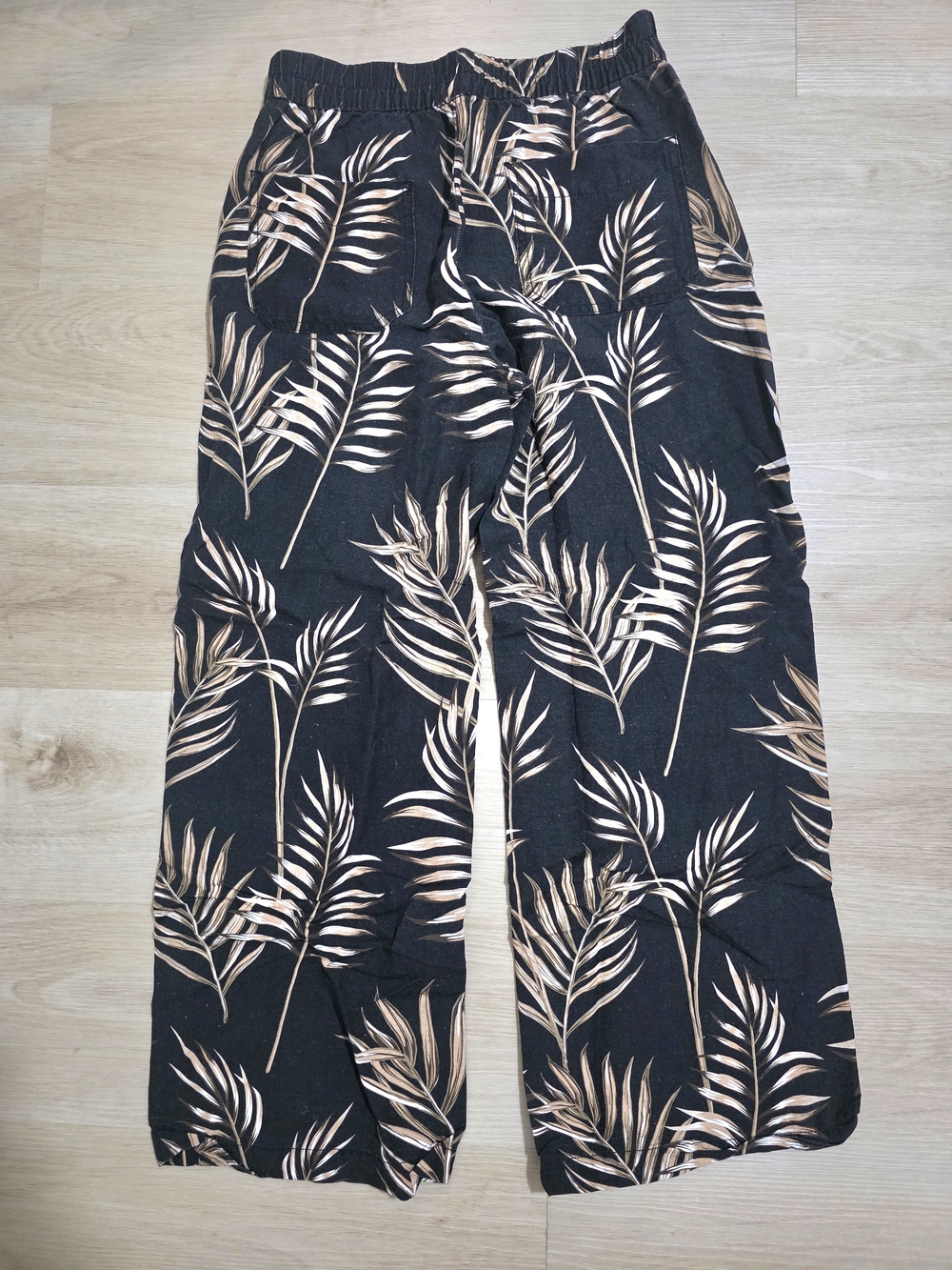 Renuar Black Lounge Pants with Tan Palm Print